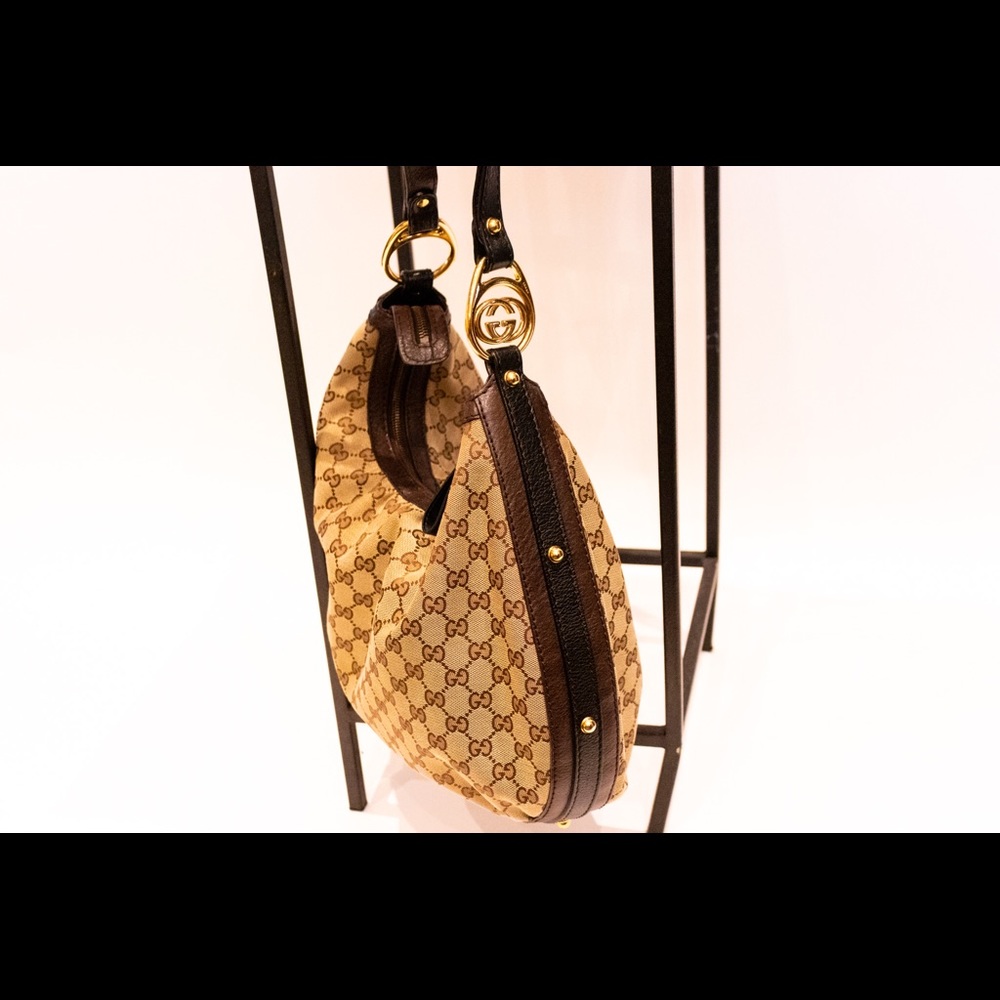 Gucci Studded Hobo handbag - Picture 2 of 6